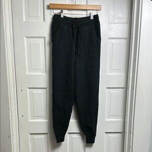 Tommy John  women’s sweater lounge jogger black size x-small